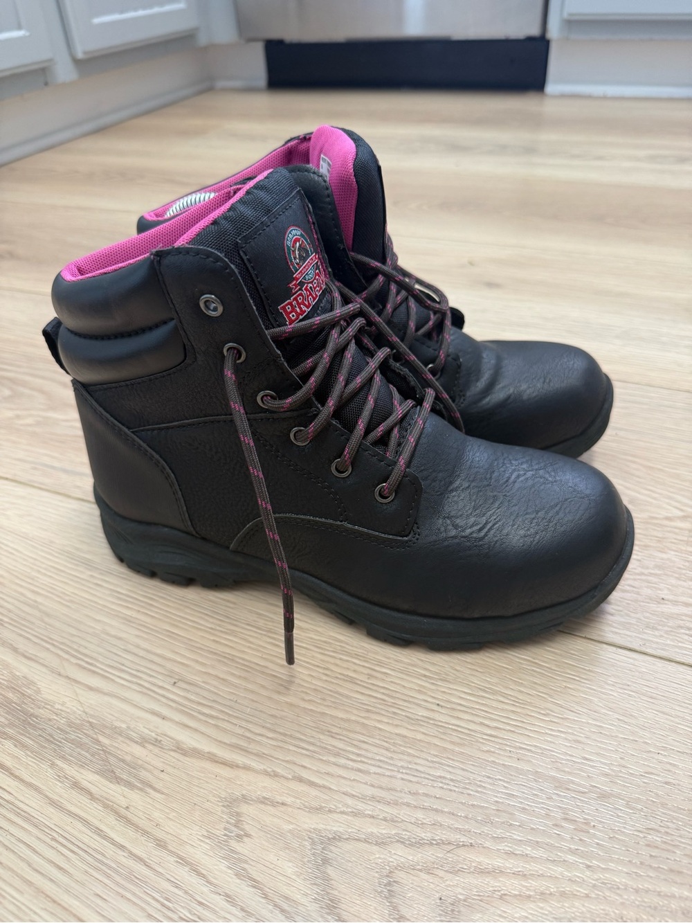 Brahma Women's Black Pink Work
Boots Steel Toe Size 7.5 ASTM
F2413-18